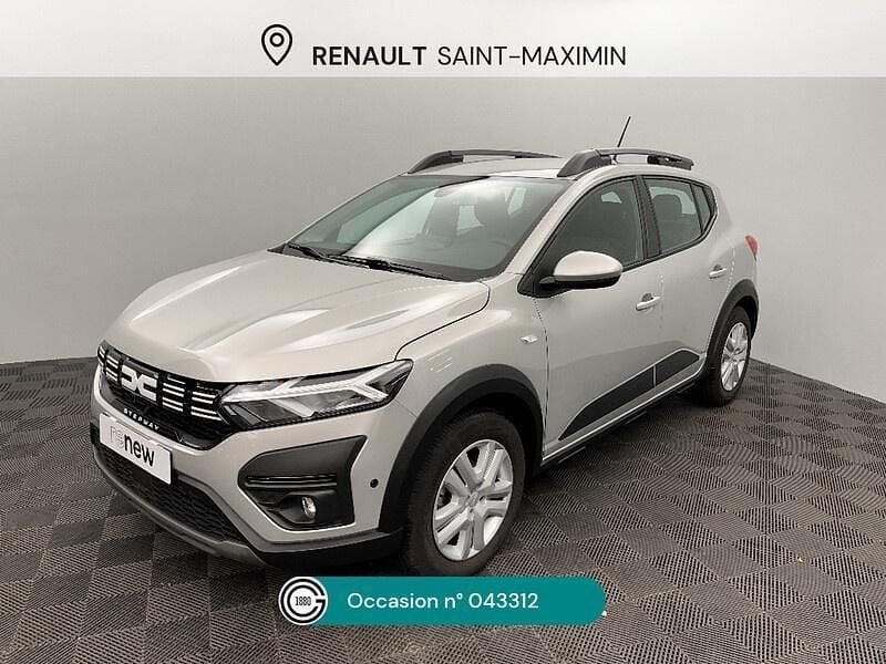 Gris Utilisé 2024 Dacia Sandero Expression Citadine | 16 490 € (Prix juste) - Image 1/4