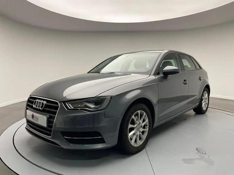 Gris Utilisé 2015 Audi A3 Sportback Break | 16 790 € (Prix juste) - Image 1/4