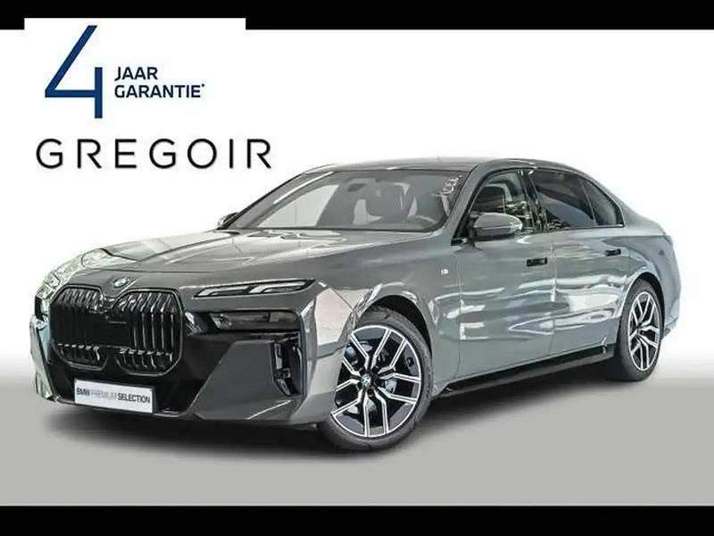Gris Occasion 2024 BMW 740 Sport Line Berline | 91 950 € - Image 1/4