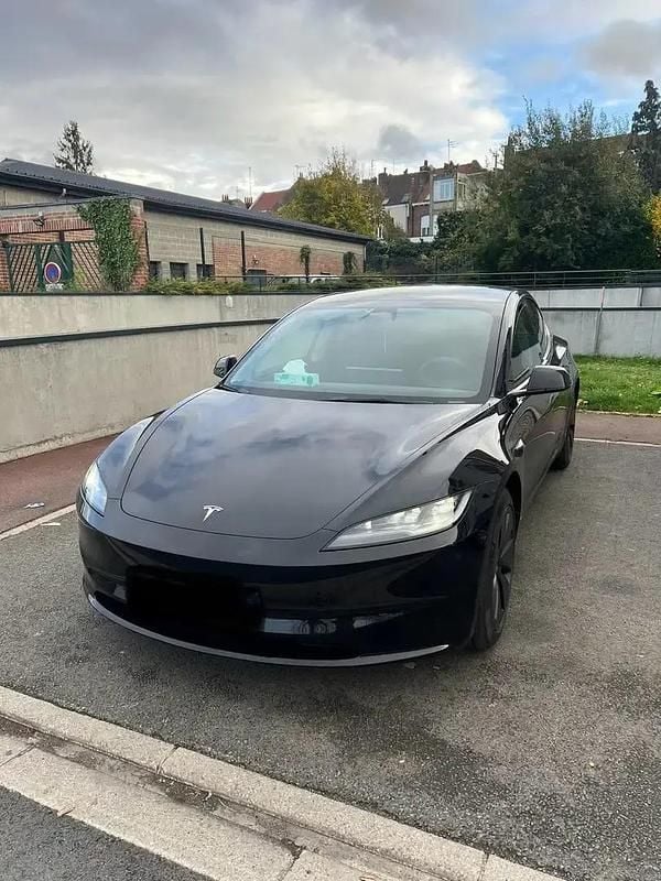 Utilisé 2023 Tesla Model 3 Berline | 34 500 € (Prix juste) - Image 1/4