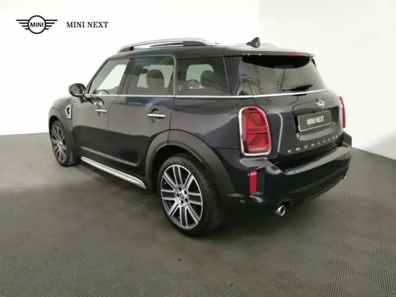 Image 2/4