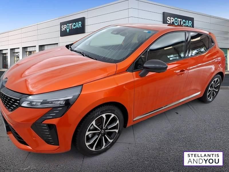 Utilisé 2024 Renault Clio V Techno Citadine | 20 490 € (Prix assez cher) - Image 1/4