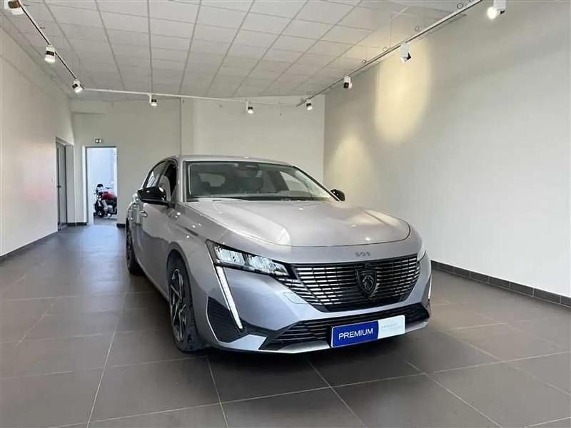 Gris Utilisé 2024 Peugeot 308 Allure Berline | 23 980 € (Prix juste) - Image 1/4