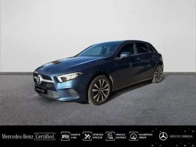 Bleu denim métallisé Occasion 2022 Mercedes A250 Business Berline | 28 890 € (Prix juste) - Image 1/4