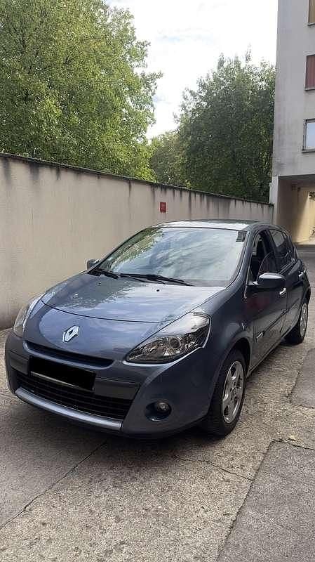 Occasion Renault Clio III Dynamique 101 ch (74 kW) 2010 Berline