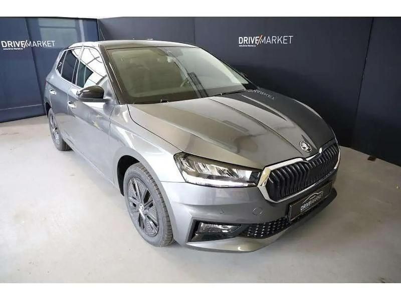 Gris Utilisé 2024 Skoda Fabia Selection Berline | 23 476 € (Prix assez cher) - Image 1/4