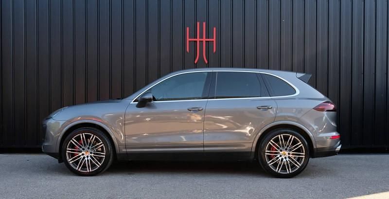 Utilisé 2016 Porsche Cayenne Turbo SUV | 44 900 € - Image 1/4
