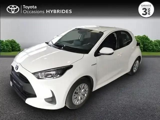 Blanc Occasion 2020 Toyota Yaris Hybrid Berline | 15 990 € (Prix juste) - Image 1/4