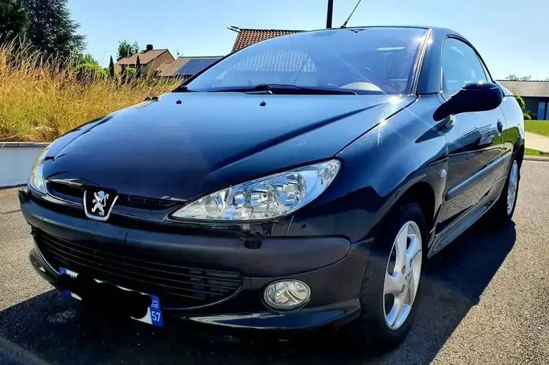 Noir Utilisé 2002 Peugeot 206 CC Cabriolet | 5 200 € - Image 1/4