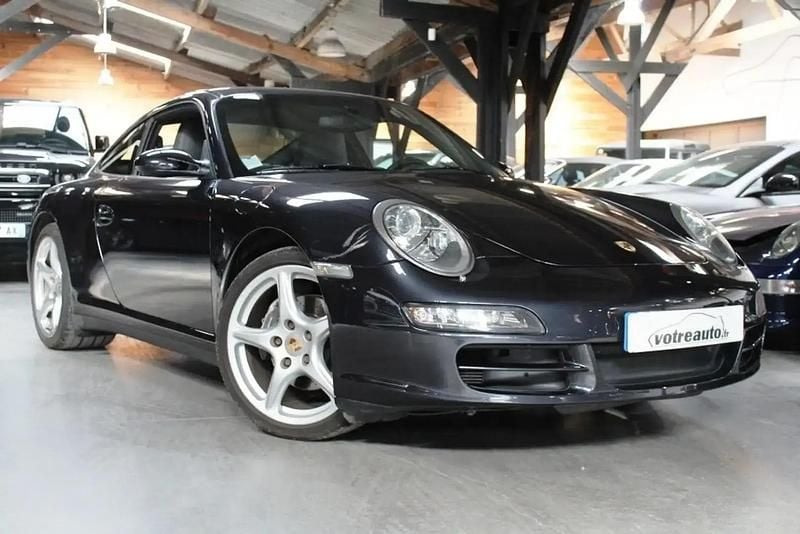 Gris Occasion 2006 Porsche 911 Carrera 4 Coupé | 49 800 € (Prix juste) - Image 1/4