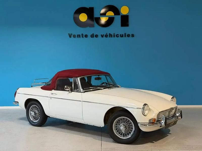 Blanc Occasion 1975 MG B Cabriolet | 24 990 € - Image 1/4