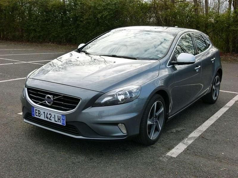 Occasion Volvo V40 R-Design 122 ch (89 kW) 2016 Berline