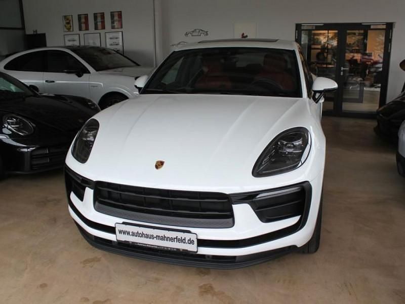 Nouvelle 2025 Porsche Macan SUV | 69 890 € (Prix juste) - Image 1/4