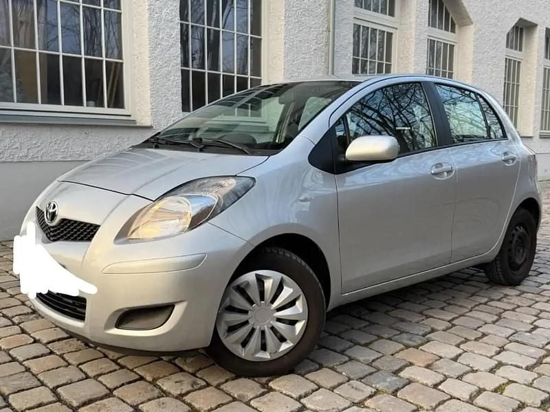 Occasion 2011 Toyota Yaris Berline | 4 000 € (Super prix) - Image 1/4