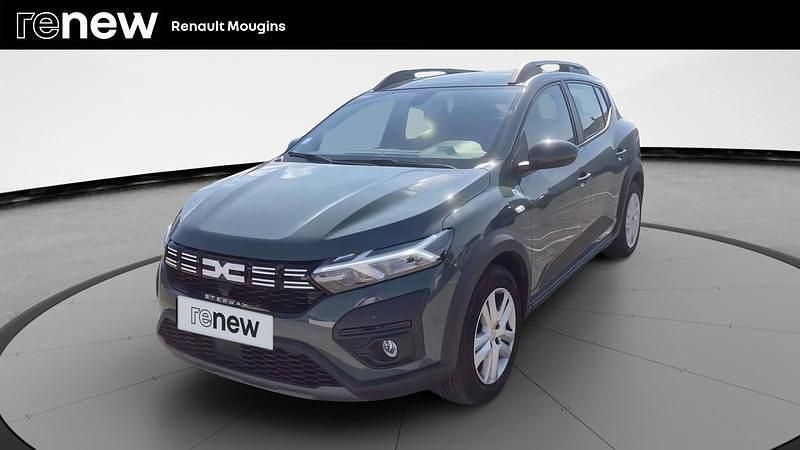 Gris Utilisé 2024 Dacia Sandero Citadine | 16 599 € (Prix juste) - Image 1/4