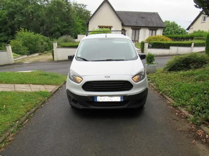 Blanc Utilisé 2015 Ford Transit Trend Van | 6 500 € - Image 1/4