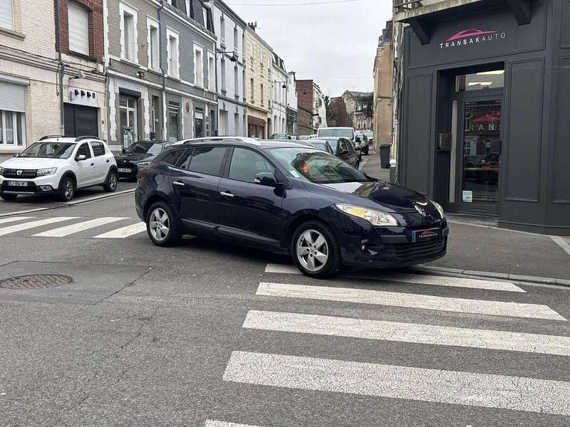 Occasion Renault Mégane Dynamique 107 ch (78 kW) 2009 Bleu Berline
