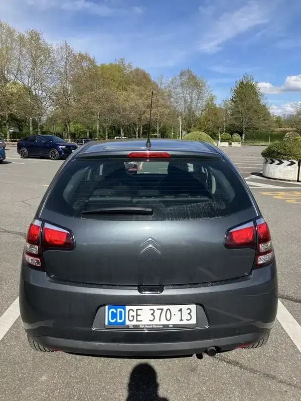 Image 2/4