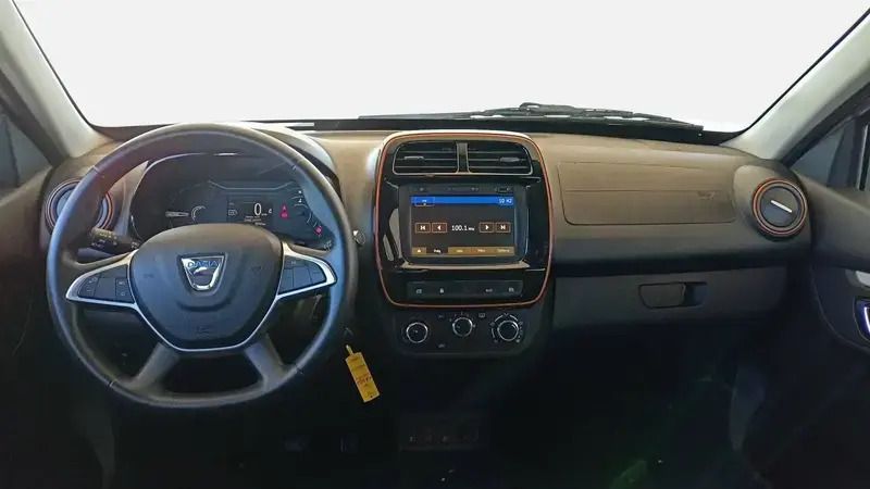 Image 3/4