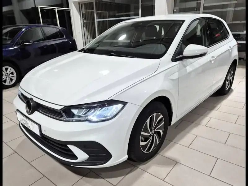 Gris Nouvelle 2024 VW Polo Berline | 23 490 € (Prix assez cher) - Image 1/4