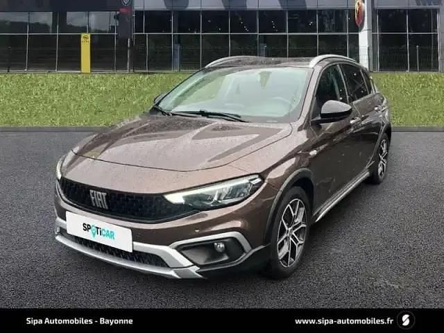 Marron Utilisé 2021 Fiat Tipo Cross Berline | 13 490 € (Prix juste) - Image 1/4