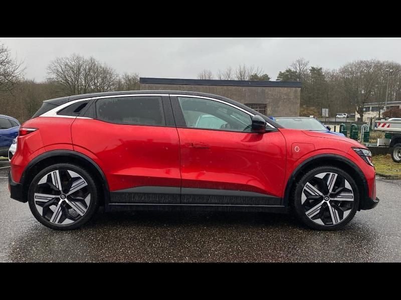 Occasion Renault Megane E-Tech Iconic 161 kW (220 ch) 2022 Rouge Berline