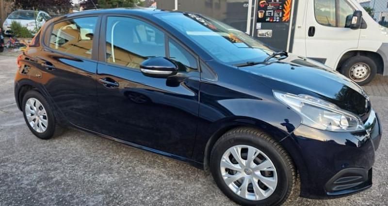 Bleu Utilisé 2018 Peugeot 208 Active Citadine | 7 990 € (Prix juste) - Image 1/4