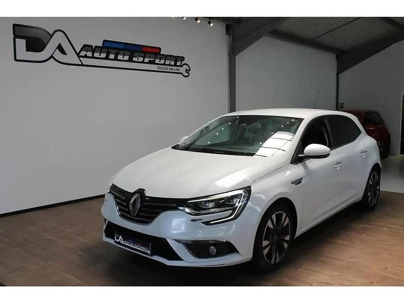 Blanc Occasion 2018 Renault Mégane IV Intens Berline | 15 490 € (Prix juste) - Image 1/4