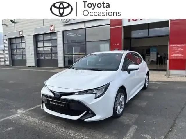 Blanc Occasion 2023 Toyota Corolla Business Edition Berline | 20 980 € (Prix juste) - Image 1/4