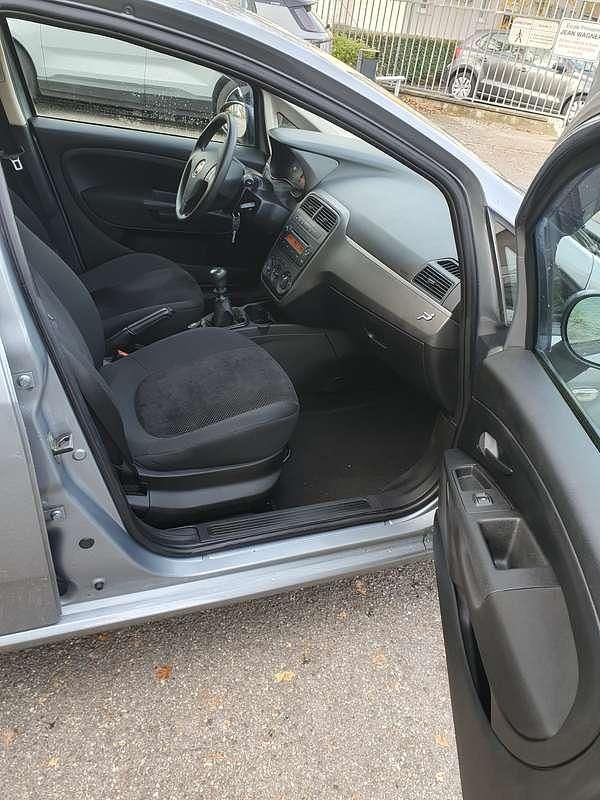 Occasion Fiat Grande Punto Dynamic 77 ch (56 kW) 2008 Gris Citadine