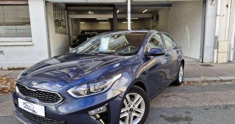 Bleu Utilisé 2020 Kia Ceed Active Berline | 15 990 € (Prix juste) - Image 1/4