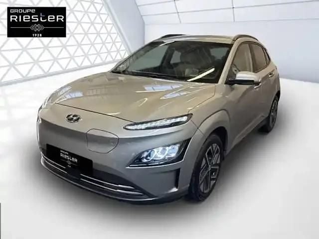 Gris Occasion 2021 Hyundai Kona SUV | 20 980 € (Bon prix) - Image 1/4