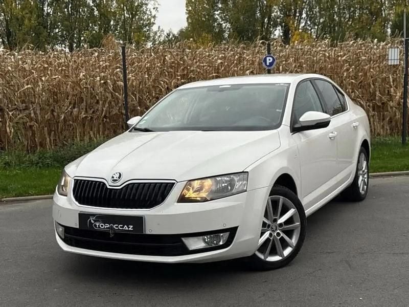 Blanc Utilisé 2017 Skoda Octavia Berline | 8 990 € (Bon prix) - Image 1/4