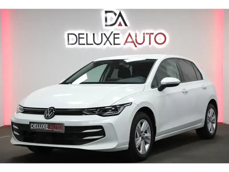 Blanc Utilisé 2024 VW Golf VIII Life Berline | 24 990 € (Bon prix) - Image 1/4