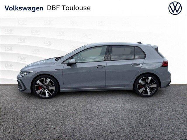 Gris Utilisé 2024 VW Golf VIII GTD Berline | 37 888 € (Prix juste) - Image 1/4