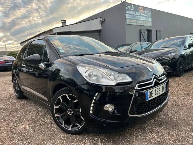 Noir Utilisé 2014 Citroën DS3 Sport Chic Citadine | 7 999 € (Prix juste) - Image 1/4