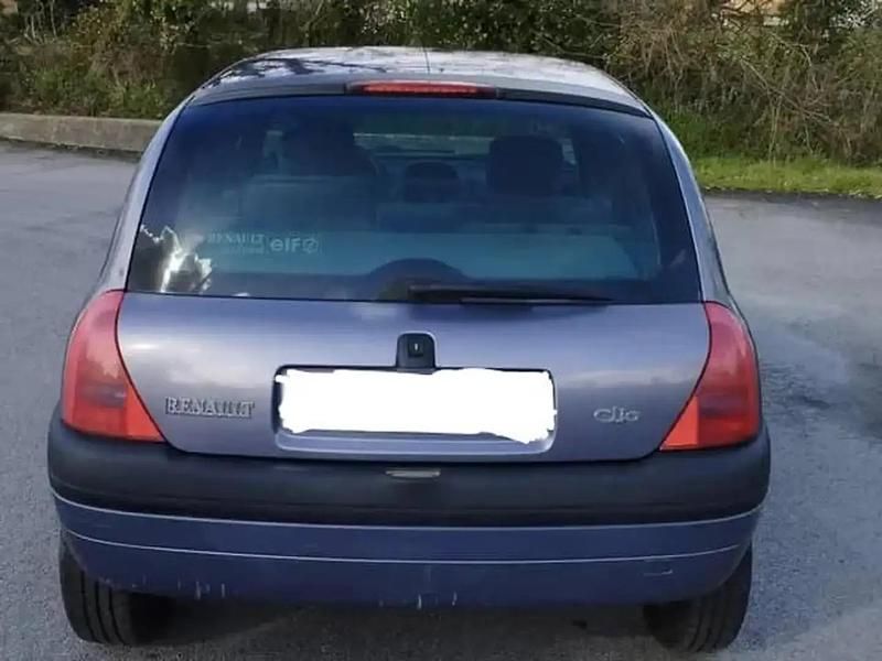 Occasion 2000 Renault Clio II Berline | 500 € (Prix juste) - Image 1/4