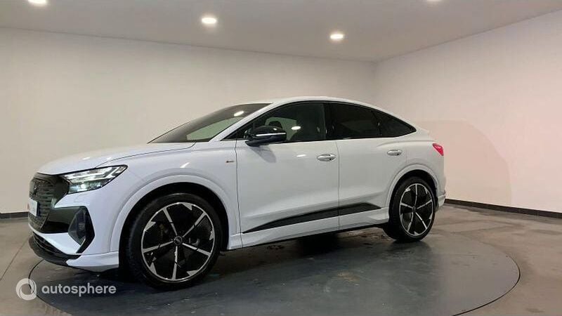 Blanc glacier métallisé Utilisé 2024 Audi Q4 Sportback e-tron S-Line SUV | 67 990 € - Image 1/4