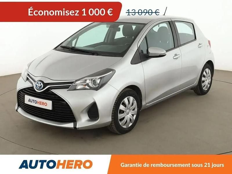Occasion Toyota Yaris Hybrid 101 ch (74 kW) 2015 Gris Citadine