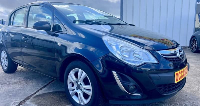 Noir Utilisé 2013 Opel Corsa Citadine | 6 900 € - Image 1/4