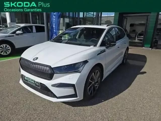 Blanc métallisé Utilisé 2024 Skoda Enyaq iV SportLine SUV | 39 840 € (Super prix) - Image 1/4
