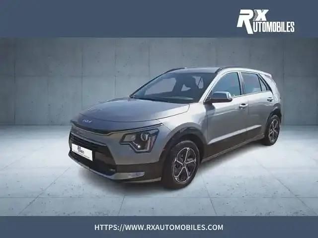 Gris Occasion 2025 Kia Niro Active SUV | 29 900 € (Prix juste) - Image 1/4