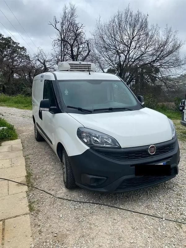 Occasion 2020 Fiat Doblò Monospace | 15 000 € - Image 1/4