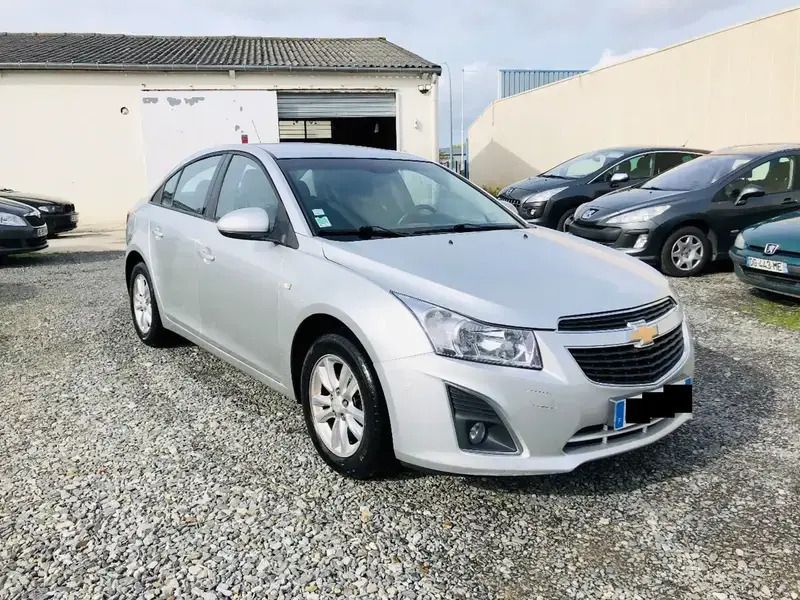 Gris Utilisé 2013 Chevrolet Cruze Berline | 7 000 € - Image 1/4