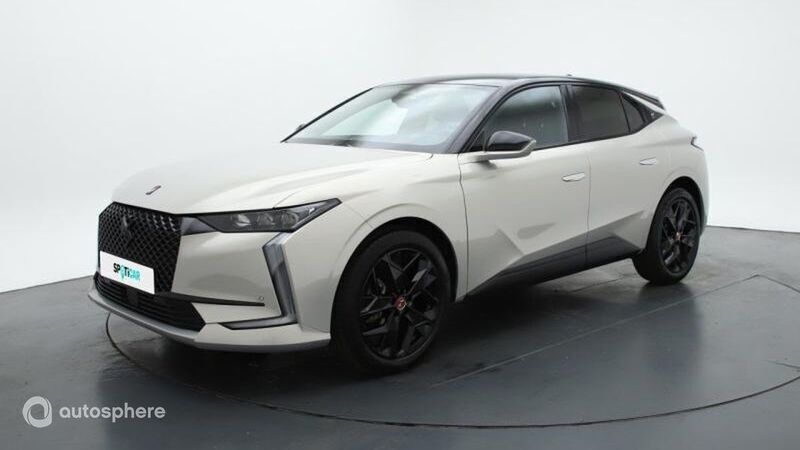 Cristal pearl (n) Utilisé 2024 DS Automobiles DS4 Performance Berline | 26 979 € (Prix juste) - Image 1/4