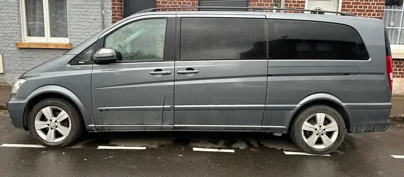 Gris Utilisé 2011 Mercedes Viano Monospace | 18 000 € - Image 1/4