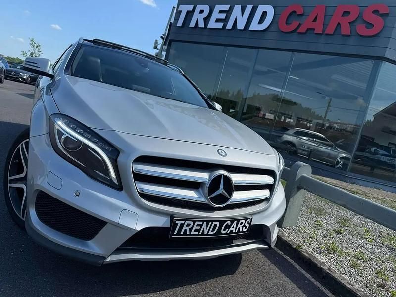 Gris Occasion 2017 Mercedes GLA200 AMG SUV | 19 999 € (Super prix) - Image 1/4