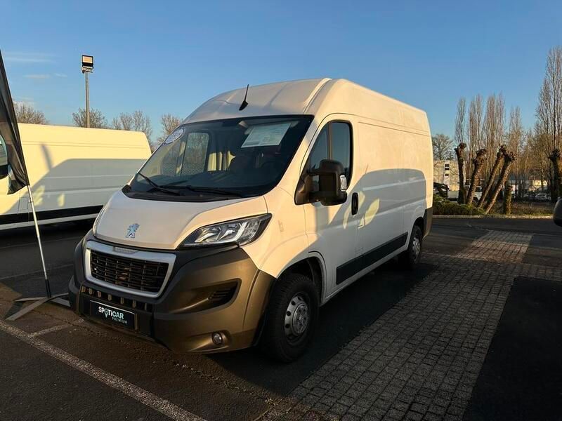 Blanc Utilisé 2023 Peugeot Boxer Premium Van | 23 399 € - Image 1/3
