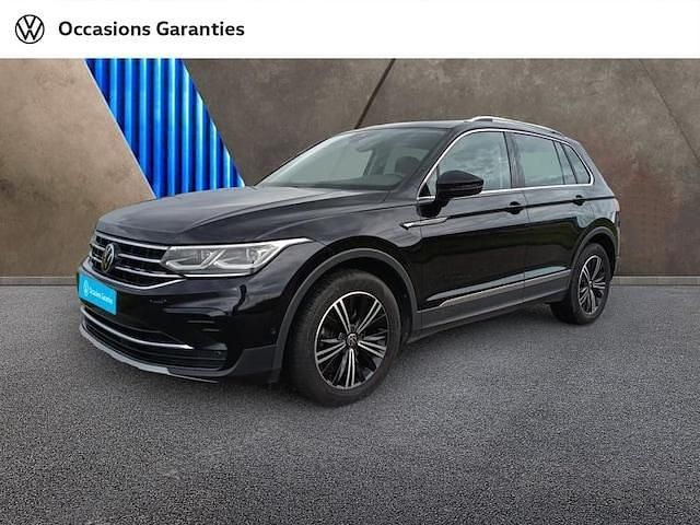 Utilisé 2023 VW Tiguan Elegance SUV | 30 487 € (Prix juste) - Image 1/4