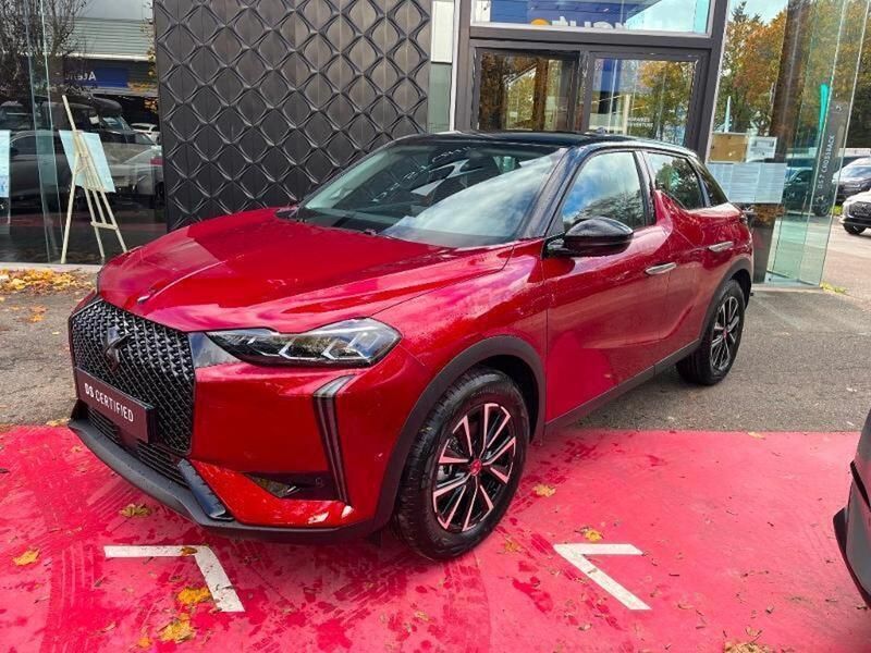 Rouge Utilisé 2023 DS Automobiles DS3 Crossback E-Tense Performance SUV | 28 980 € (Prix assez cher) - Image 1/4